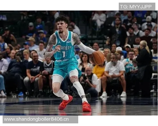 三球半场高效表现砍下23分7篮板4助攻首节独揽15分助力球队奋战